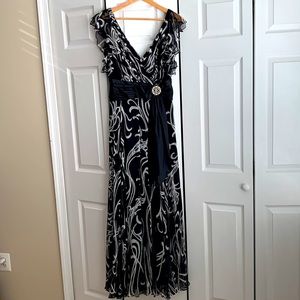 Tadashi Shoji Black and White Gown, Size 12